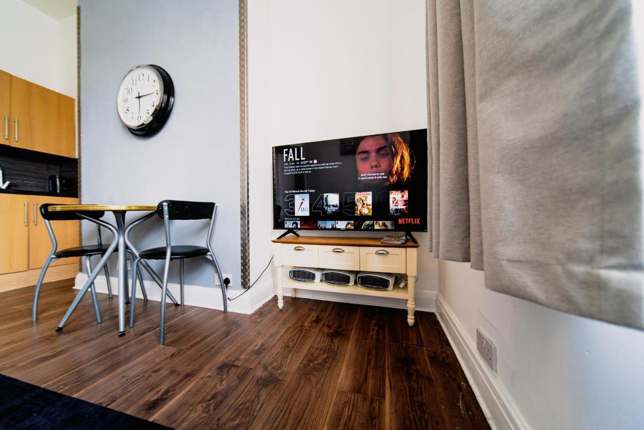 Spacious 2 Bedroom Apartment In Downtown London Exteriör bild